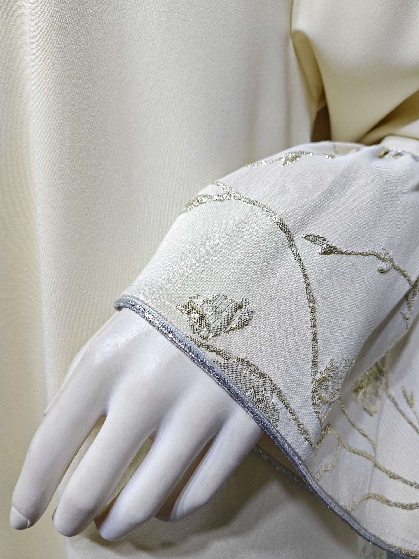 Golden Bloom Pastel Gradient Abaya