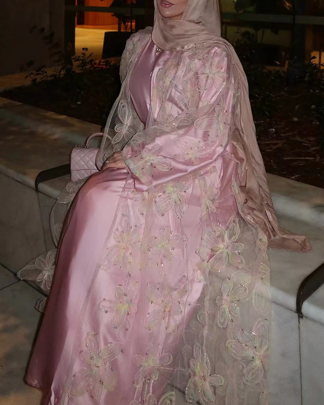 Rosé Dream Abaya – Embroidered Floral Charm